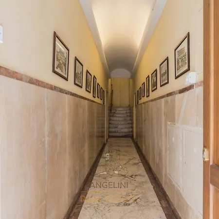 By The Spanish Steps Apartment Rome